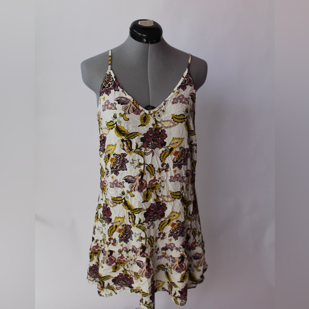 Floral Spaghetti Dress  Large  Mint Condition
